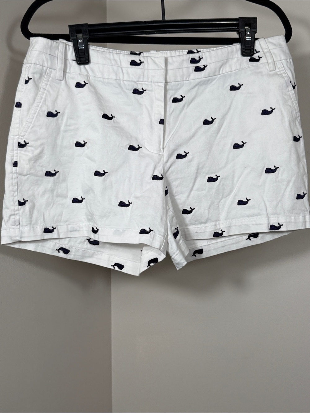 Telluride Clothing Co. 
Women’s White Cotton Shorts with Navy Whale Print